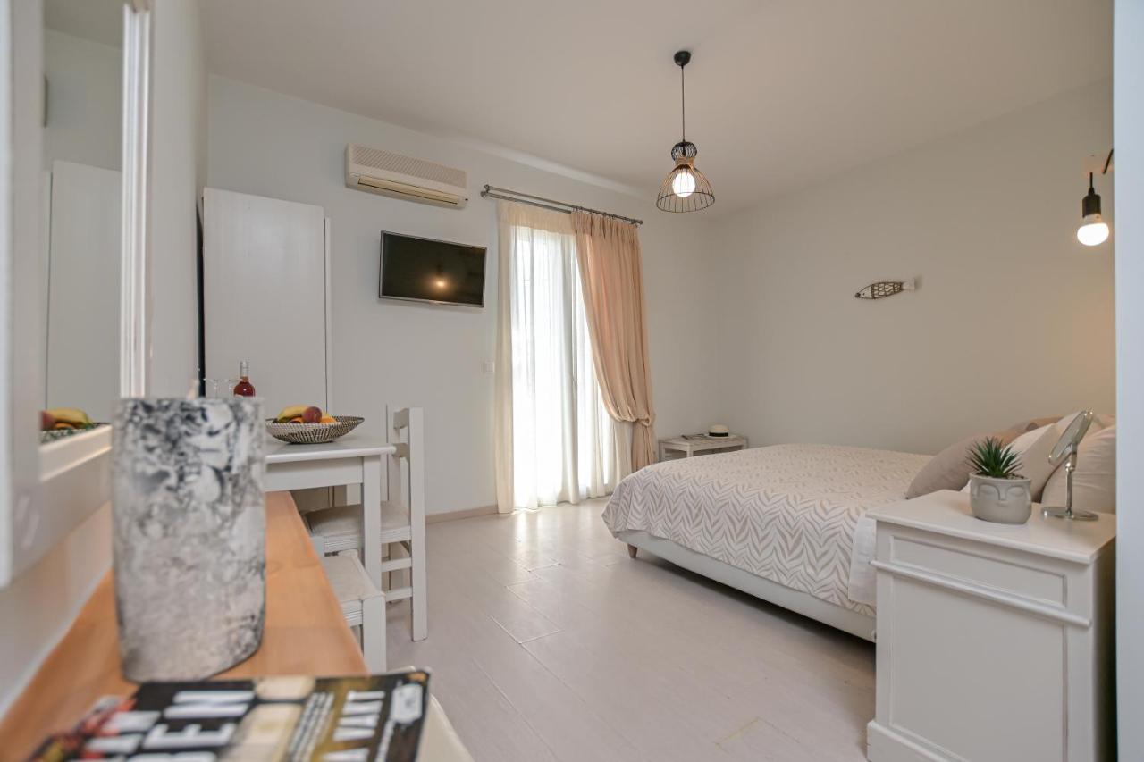 Blue Sky Aparthotel Naxos City Bagian luar foto